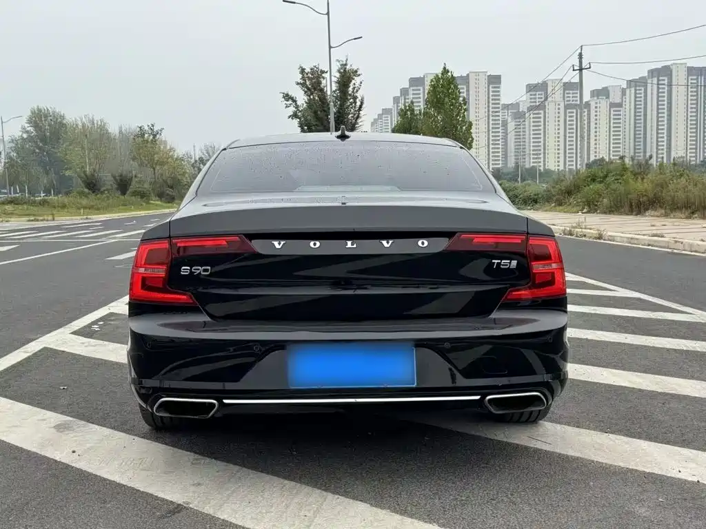 Volvo S90 — миниатюра 14
