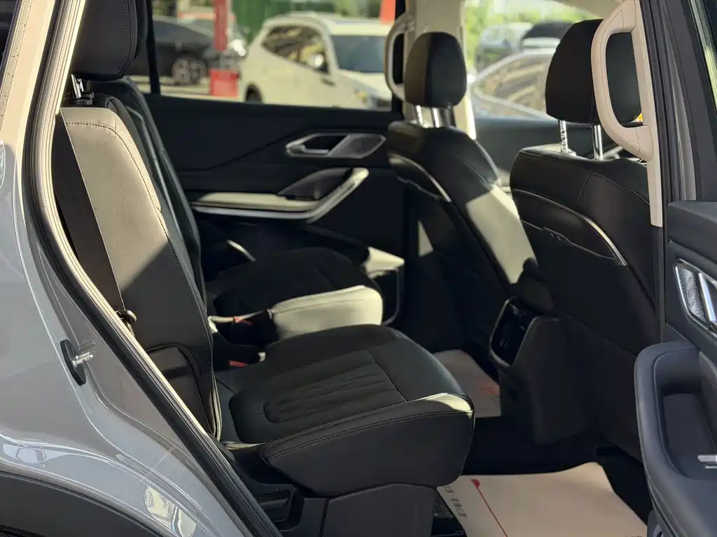 Hongqi Hongqi HS7 PHEV — миниатюра 6