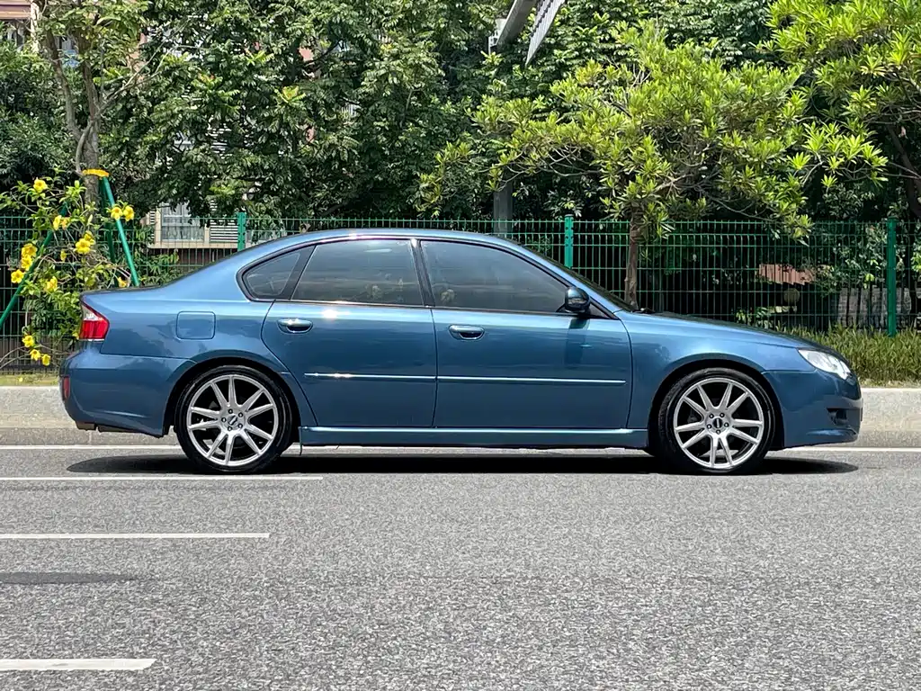 Subaru Legacy — миниатюра 3
