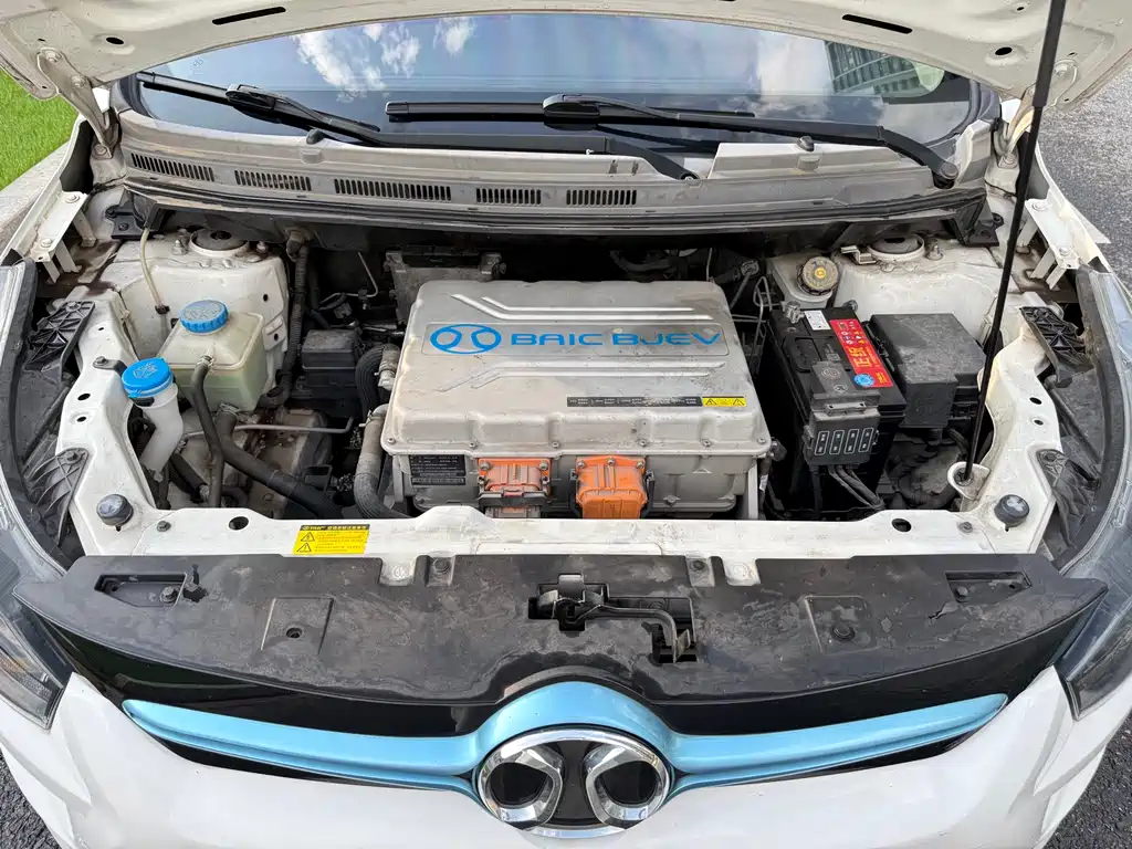 BAIC New Energy EX — миниатюра 21