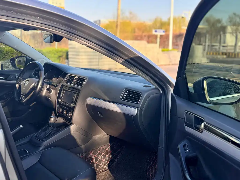 Volkswagen Sagitar — миниатюра 17