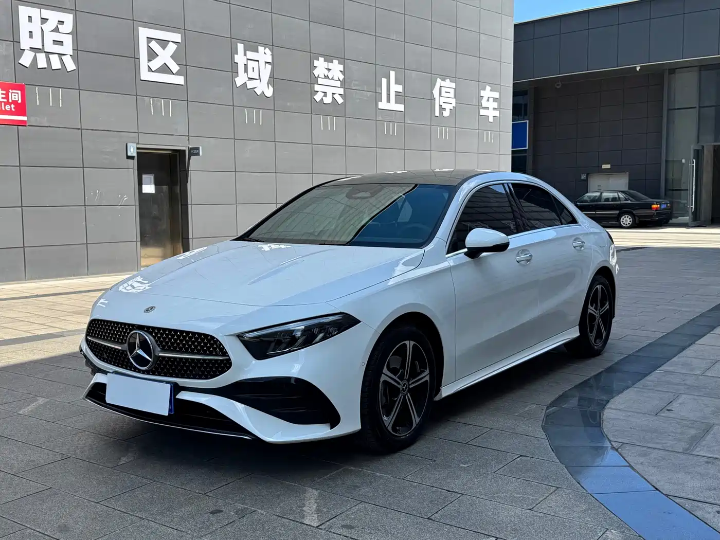 奔驰A级 2025款 A 200 L 时尚型 2024