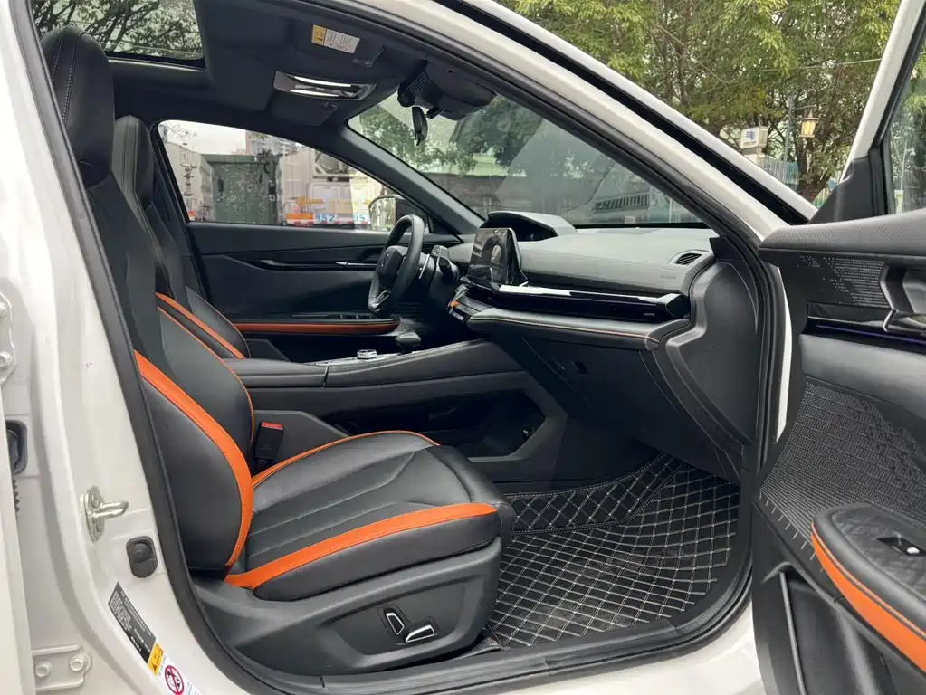 Changan UNI-V — миниатюра 9