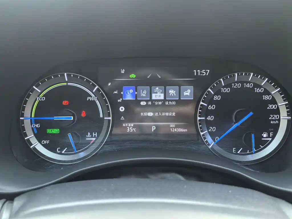 Toyota Crown Kluger — миниатюра 21