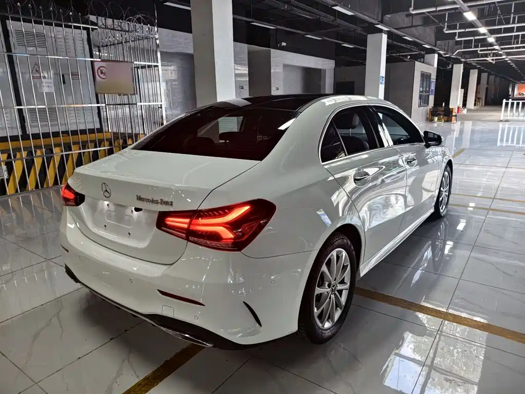 Mercedes-Benz A-Class — миниатюра 7