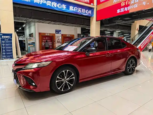 TOYOTA CAMRY 2018