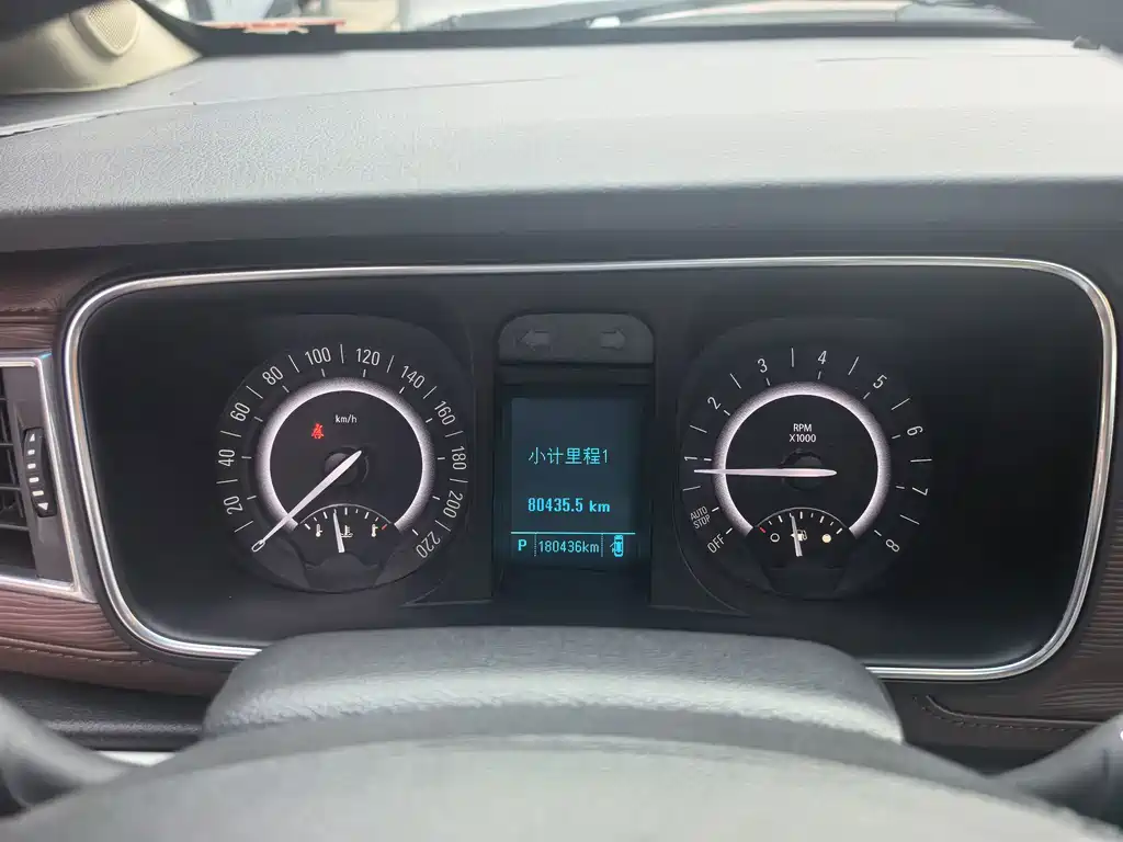 Buick GL8 — миниатюра 6