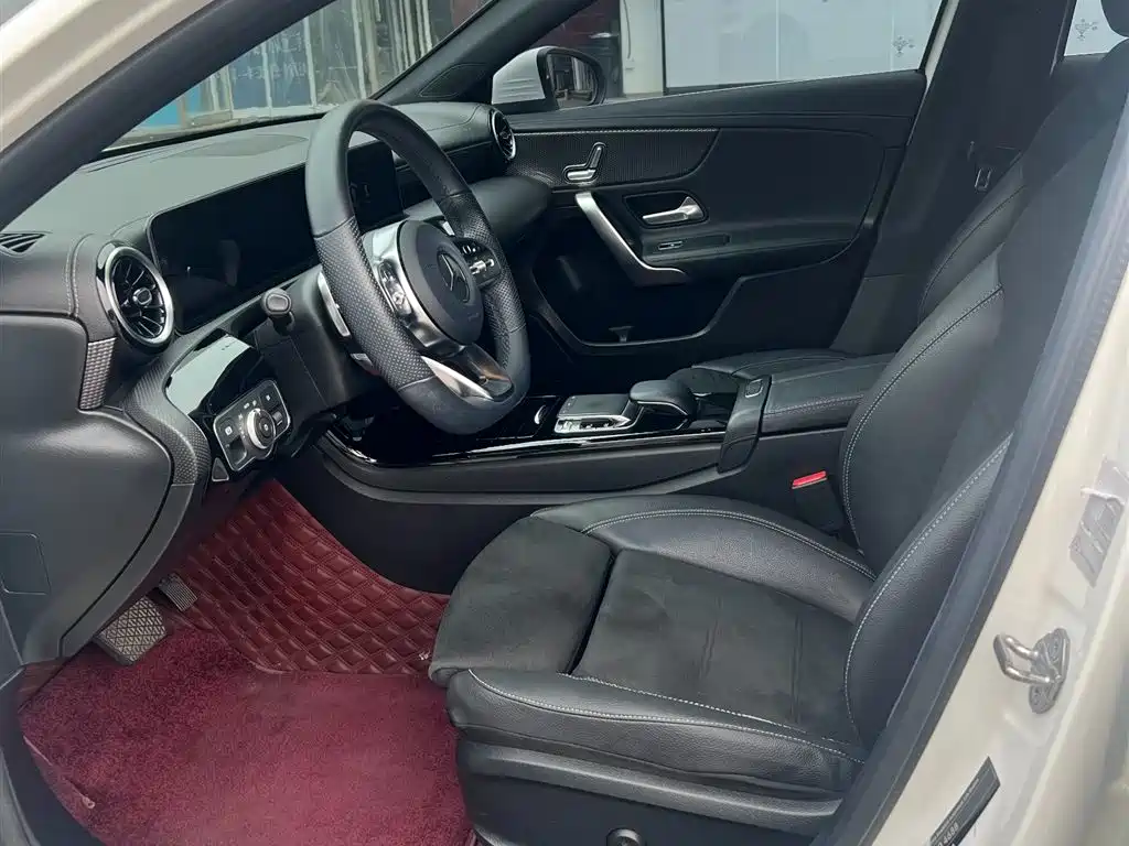 Mercedes-Benz A-Class — миниатюра 10