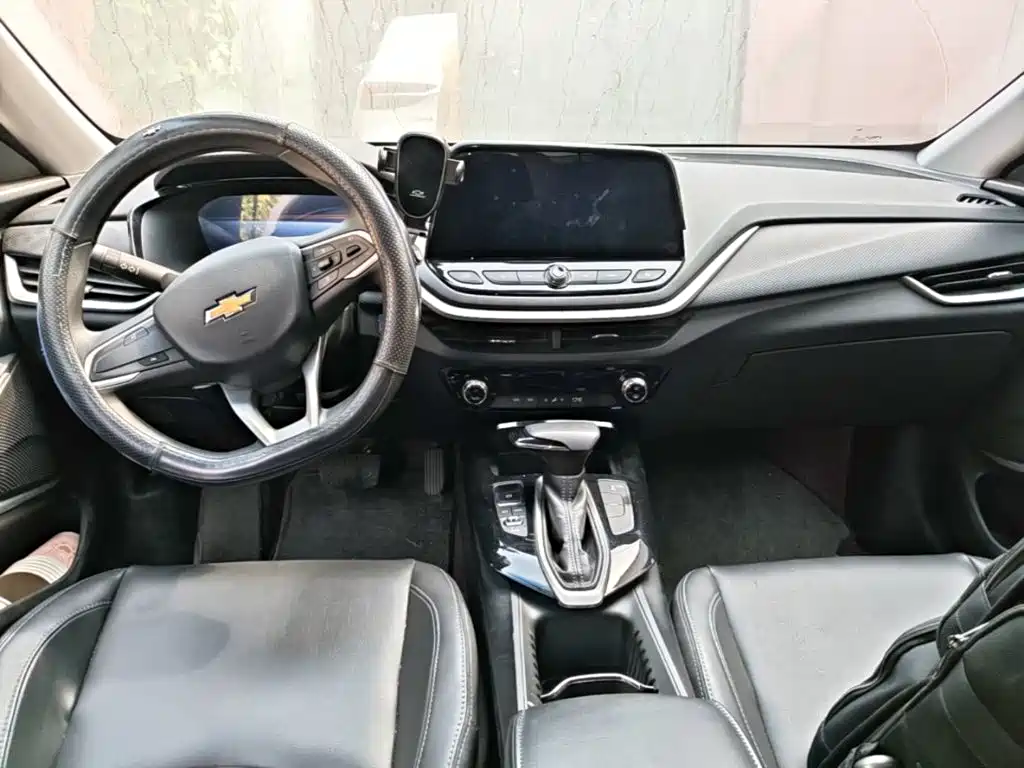 Chevrolet Menlo — миниатюра 10