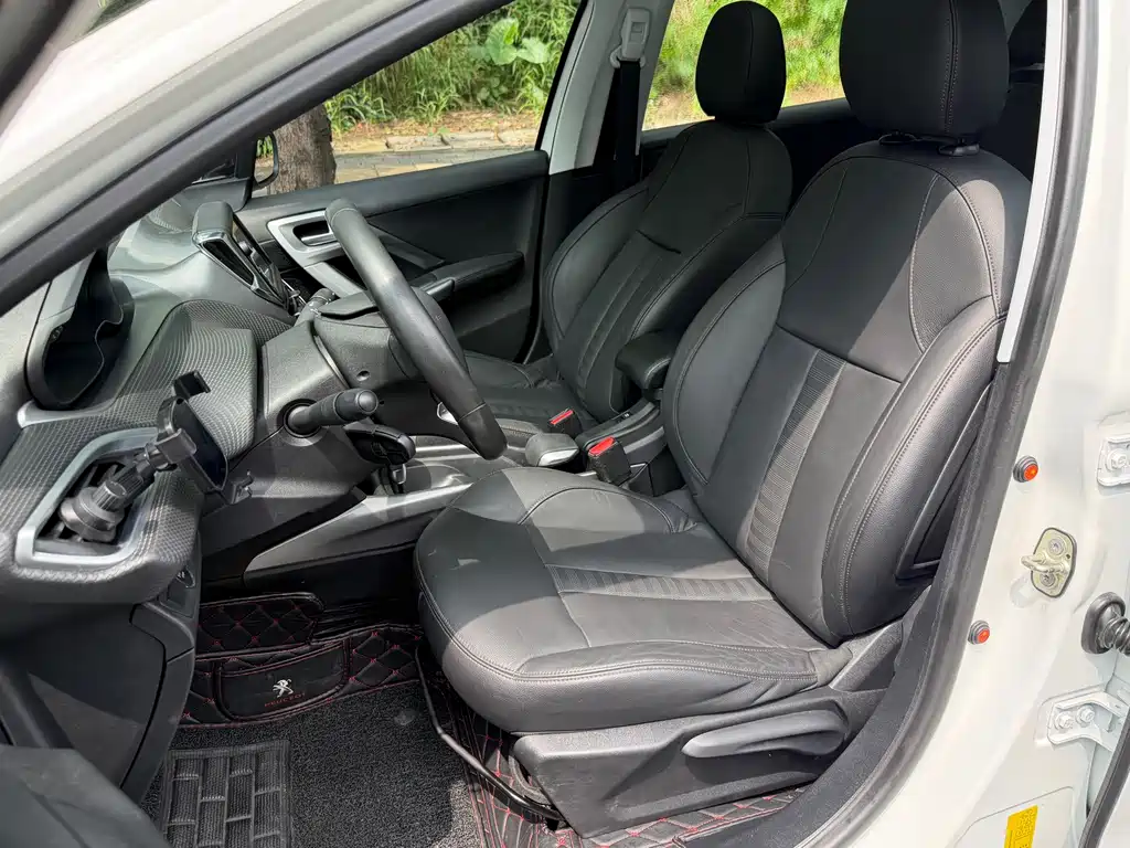 Peugeot 2008 — миниатюра 6