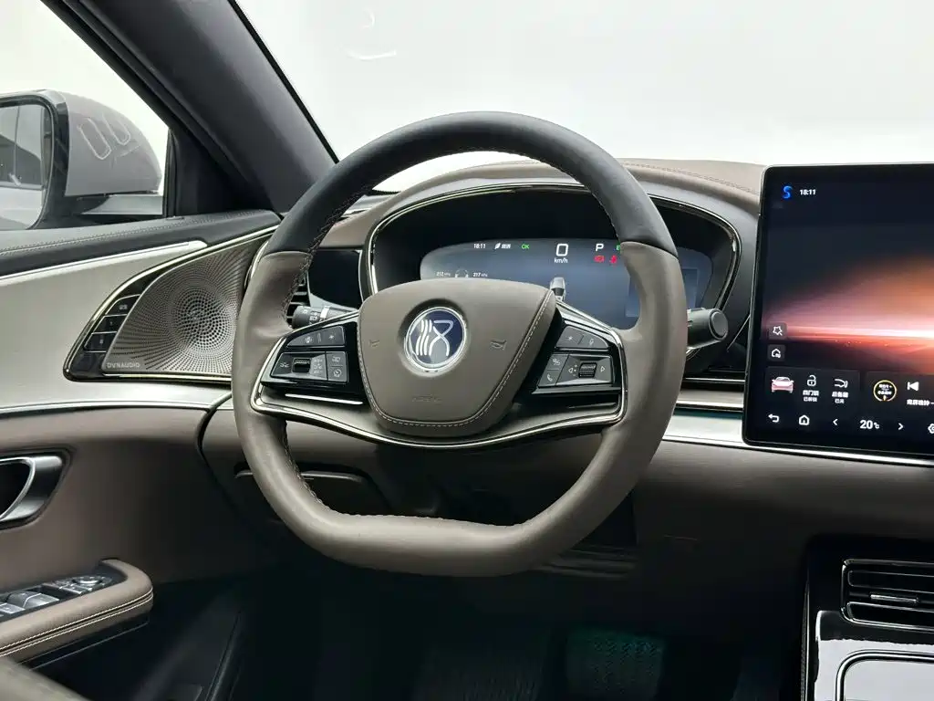 BYD Han — миниатюра 18