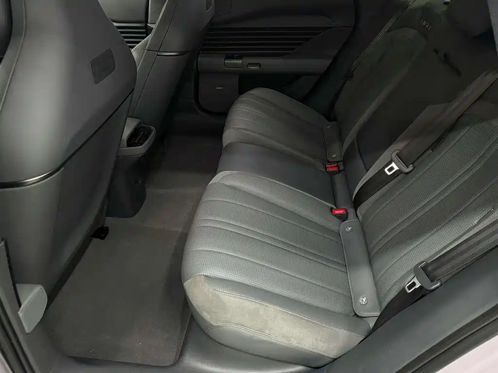 Audi E5 Sportback — миниатюра 14