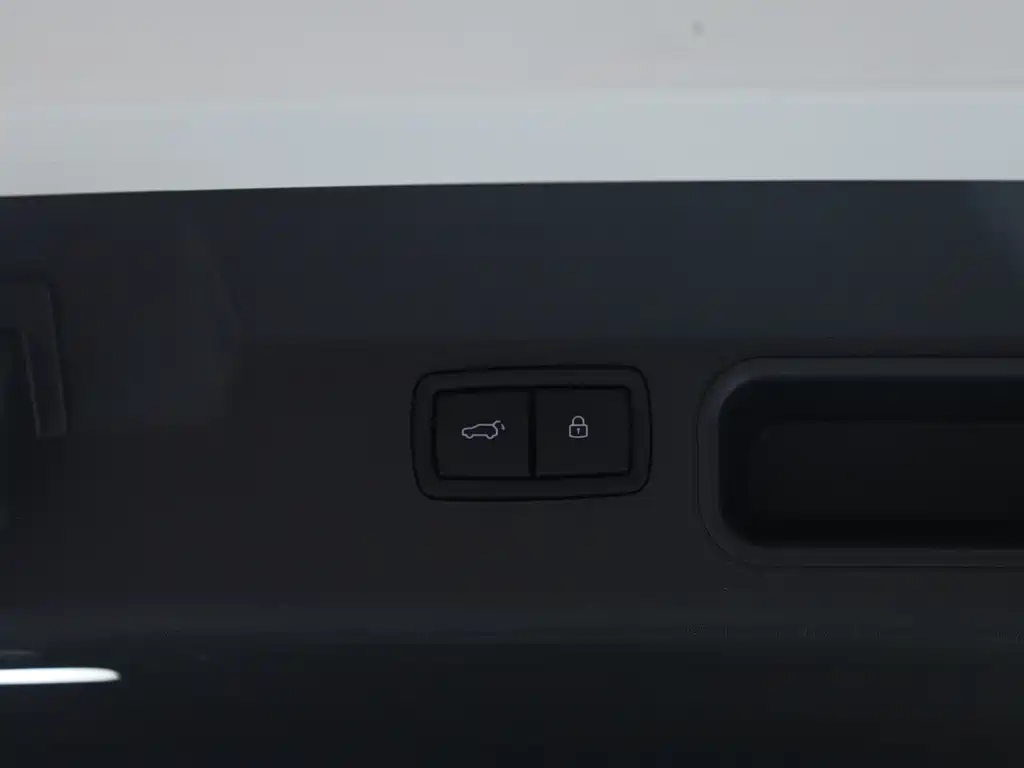 Li Auto Li ONE — миниатюра 22