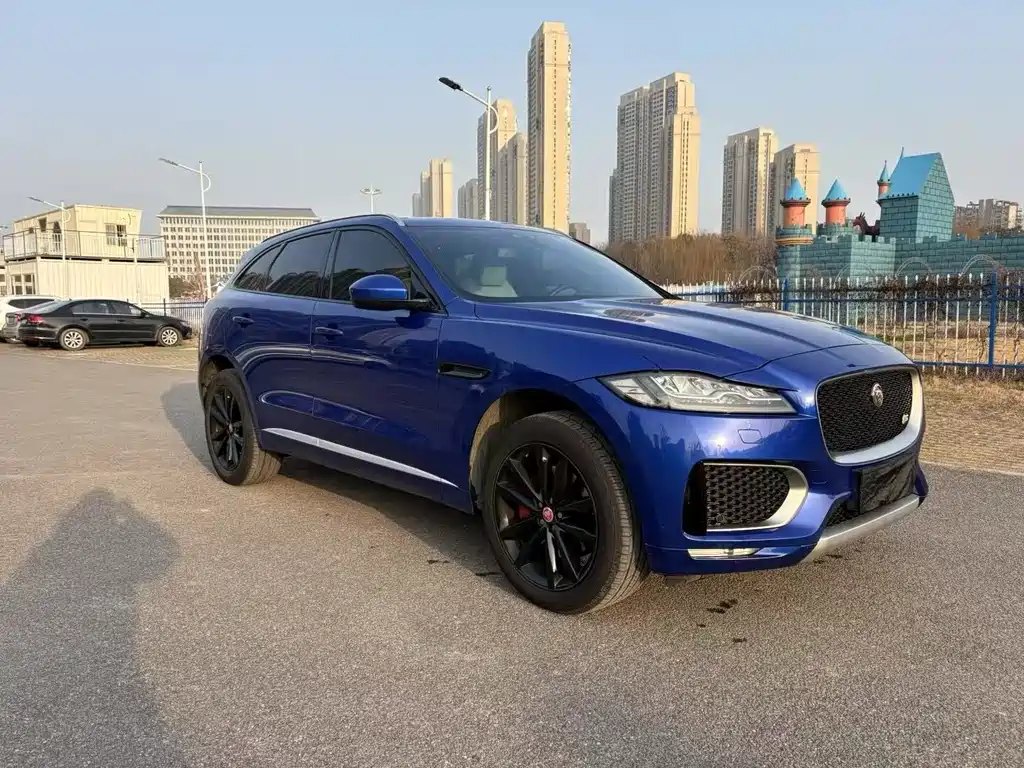 Jaguar F-PACE — миниатюра 3