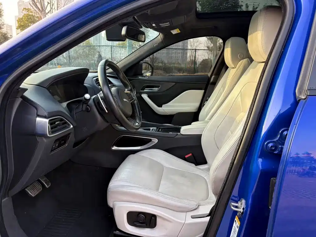 Jaguar F-PACE — миниатюра 4