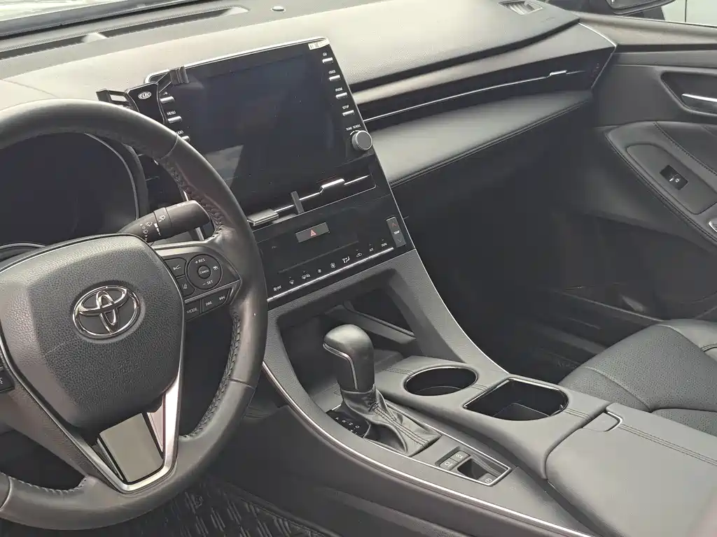 Toyota Avalon — миниатюра 5