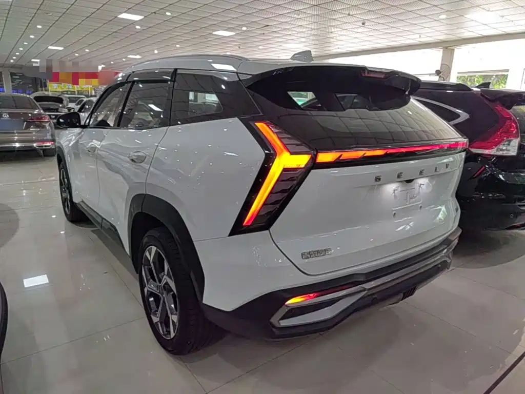 Geely Boyue L — миниатюра 5