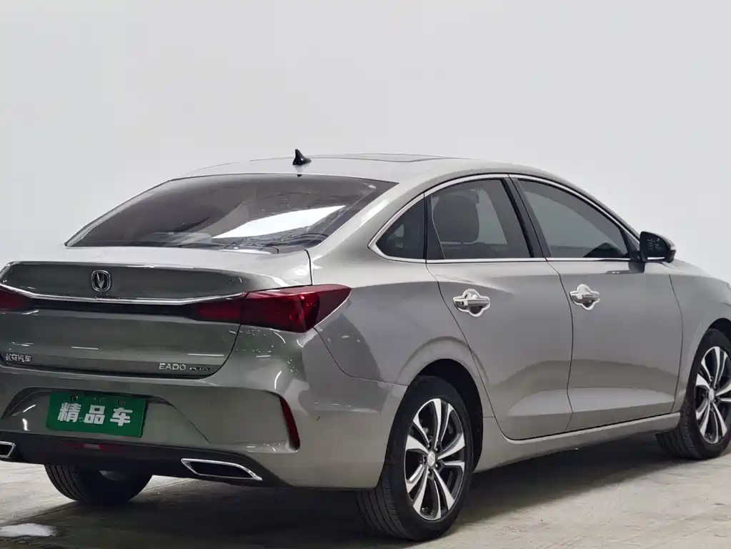 Changan Eado — миниатюра 4