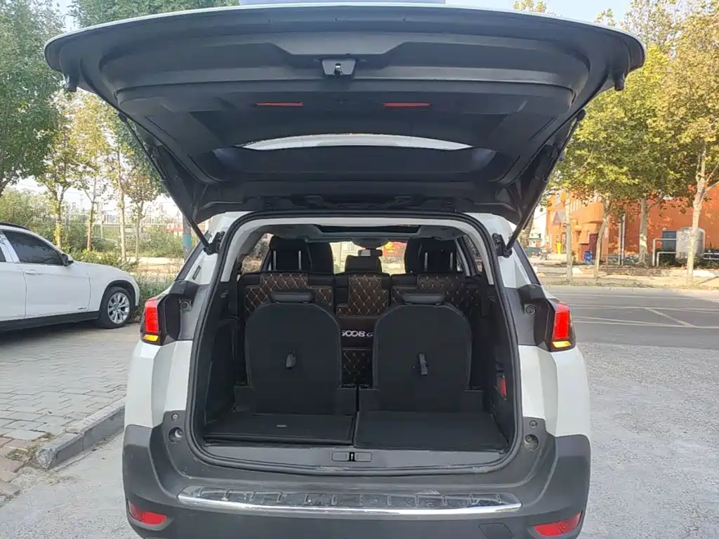 Peugeot 5008 — миниатюра 19