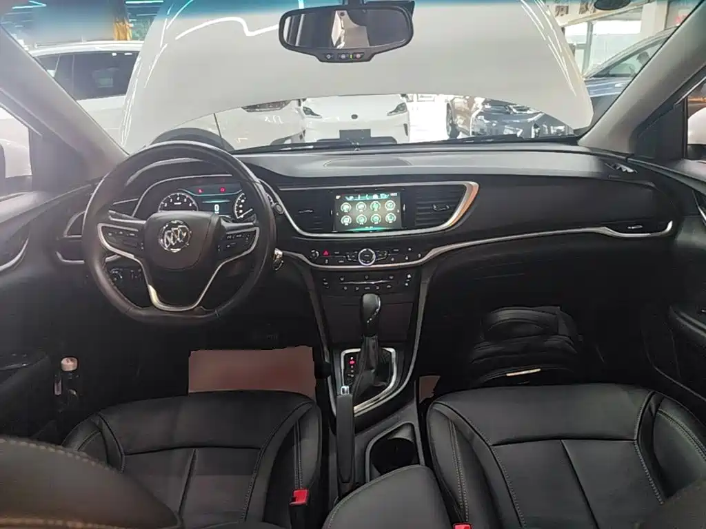 Buick Excelle — миниатюра 10