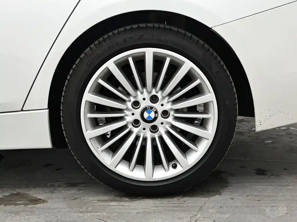 BMW 3 Series — миниатюра 9