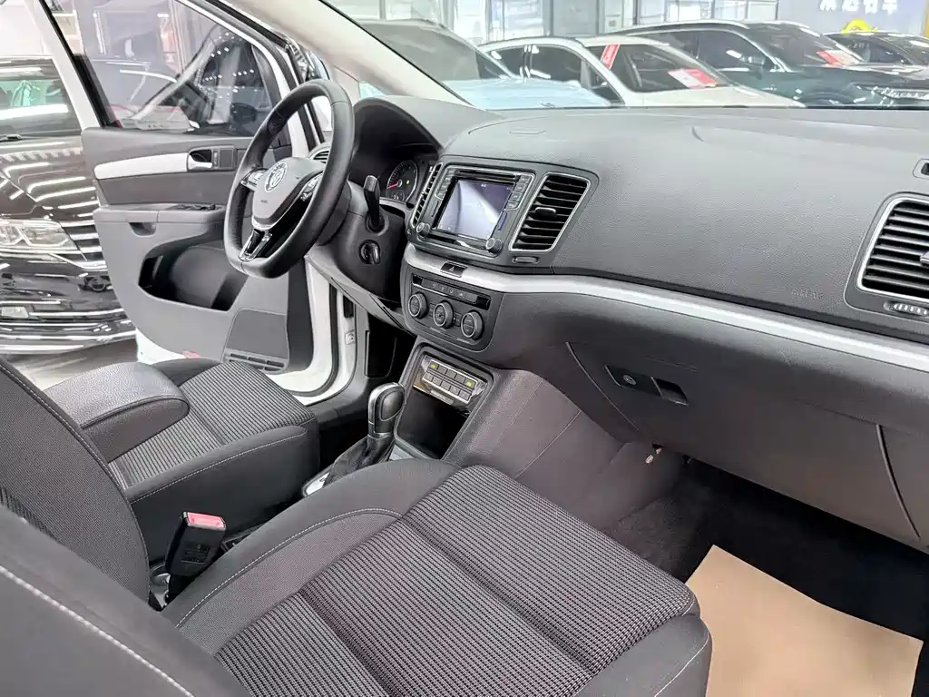 Volkswagen Xia 2018 380TSI Premium 7 мест