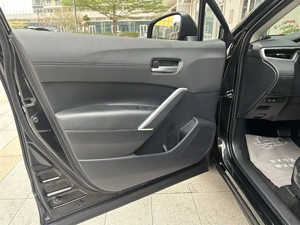 Toyota Frontlander 2023 2.0L CVT Luxury