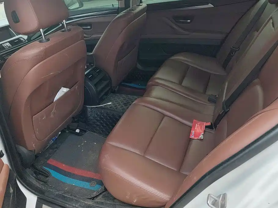 BMW 5 Series — миниатюра 11