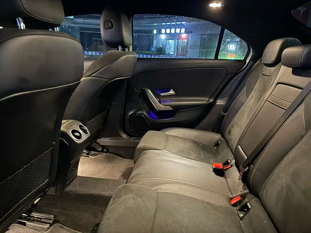 Mercedes-Benz A-Class — миниатюра 8