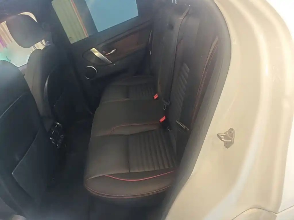 Land Rover Discovery Sport — миниатюра 17