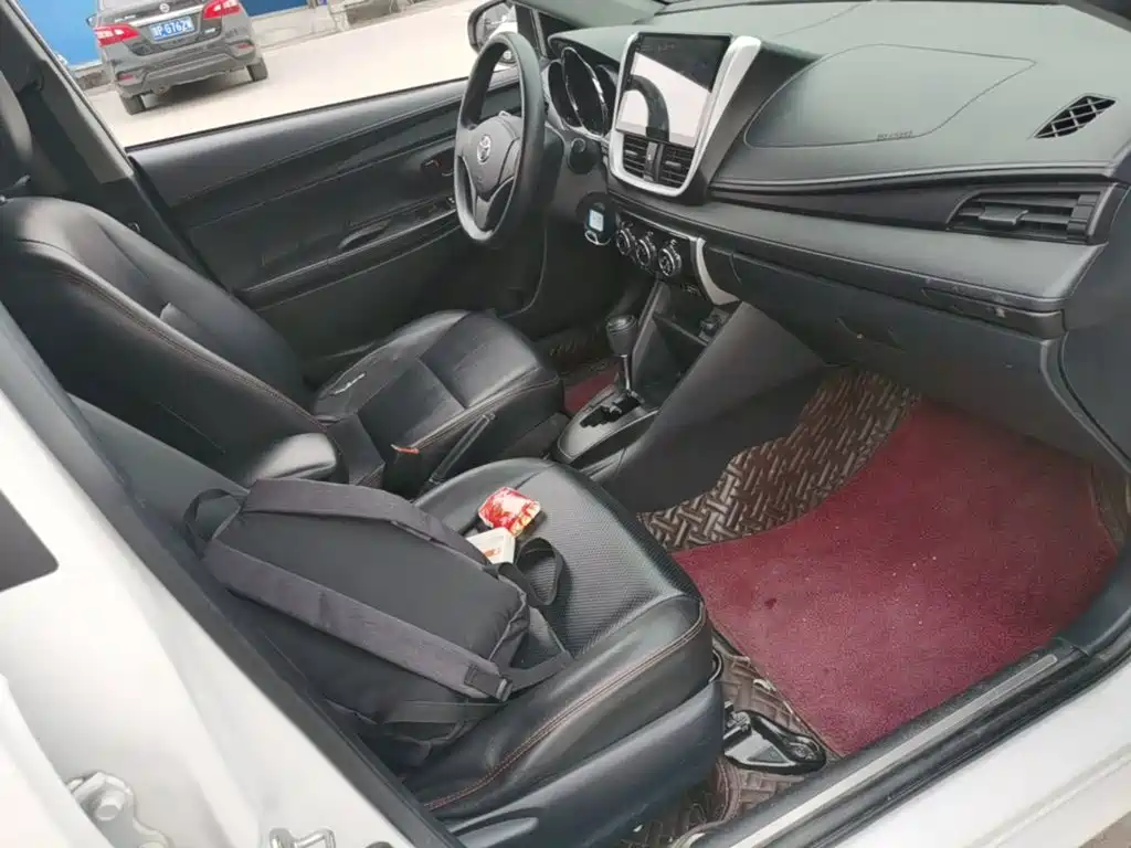 Toyota Yaris L — миниатюра 25