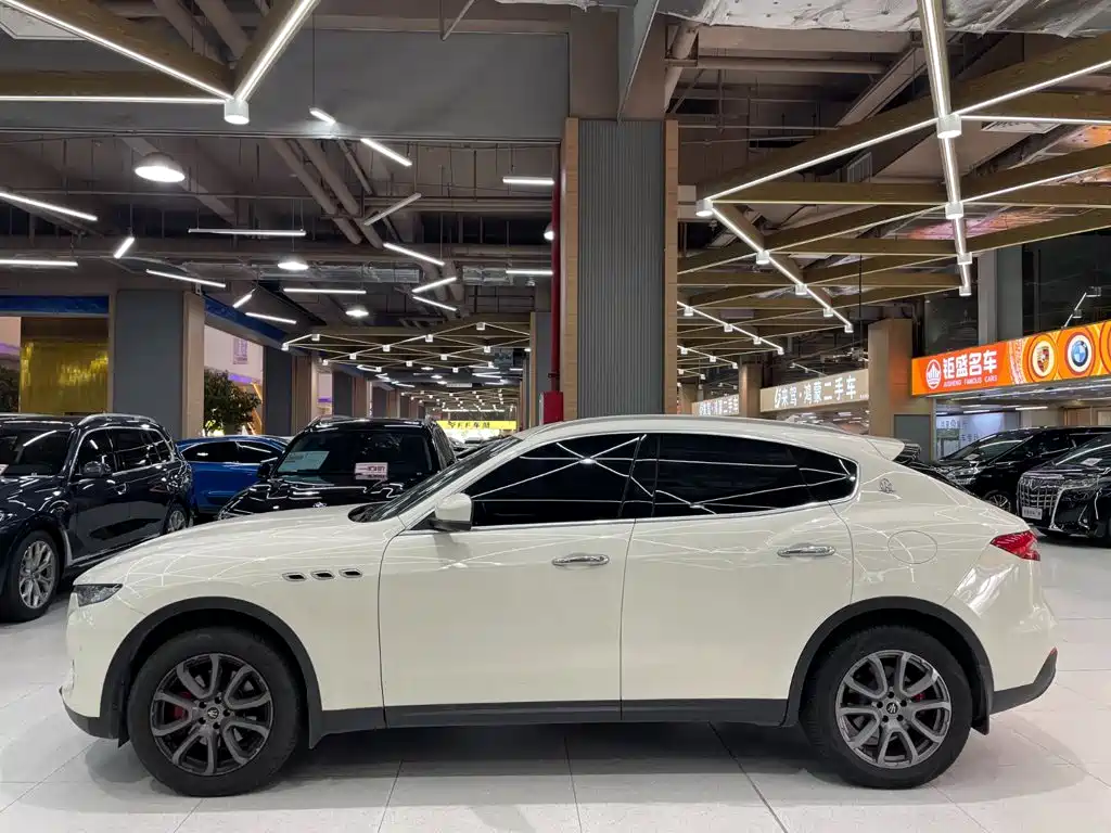 Maserati Levante — миниатюра 12