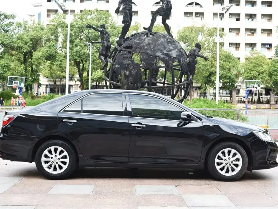 Toyota Camry 2015 2.0G Lead