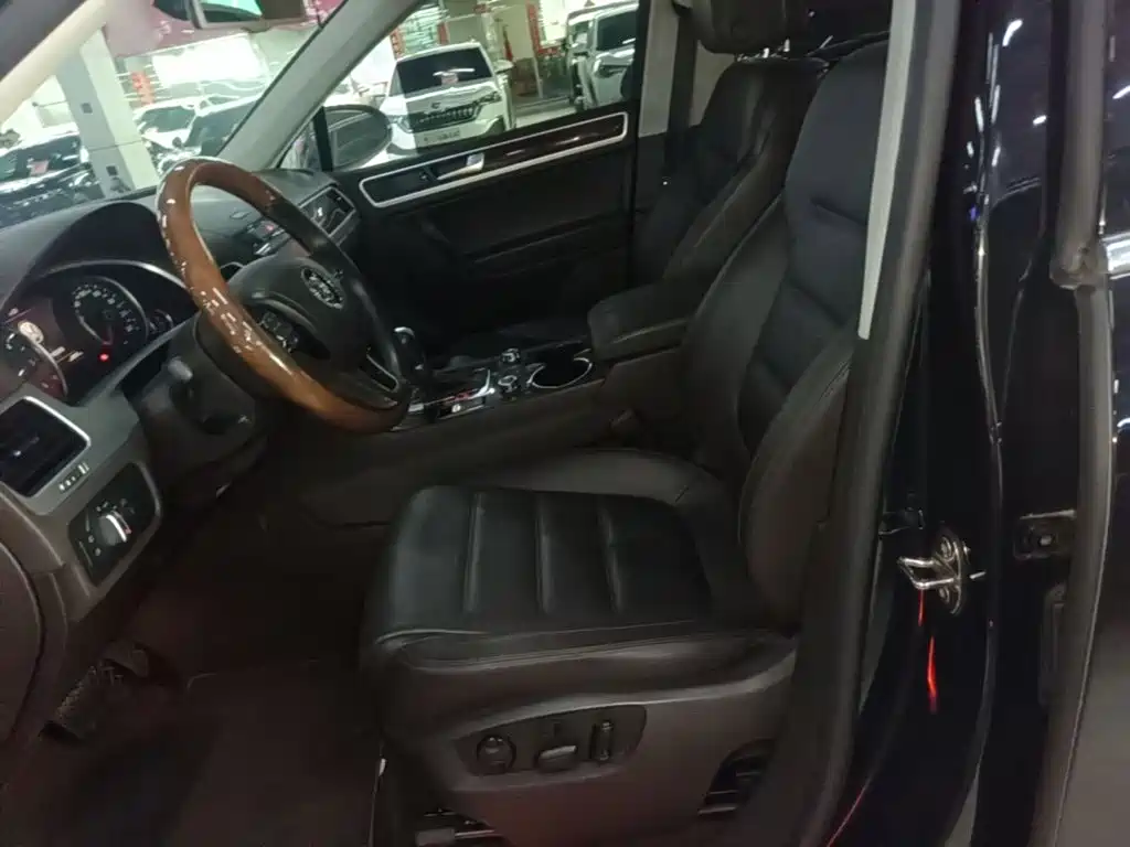 Volkswagen Touareg — миниатюра 15