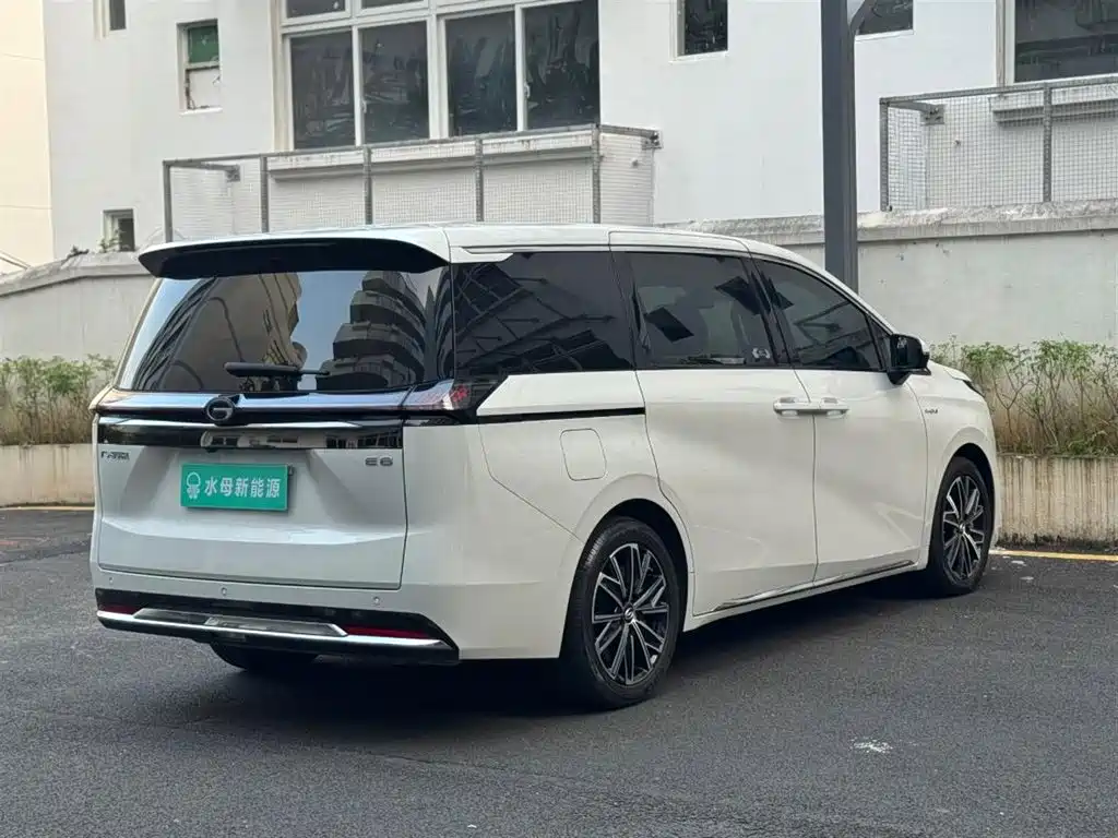 GAC Motor Trumpchi E8 PHEV — миниатюра 13