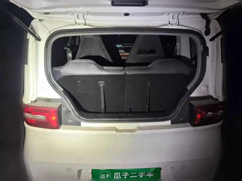 Wuling MINIEV — миниатюра 20