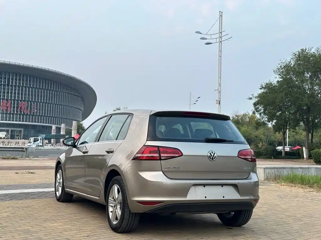Volkswagen Golf — миниатюра 6