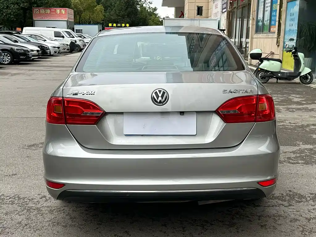 Volkswagen Sagitar — миниатюра 8