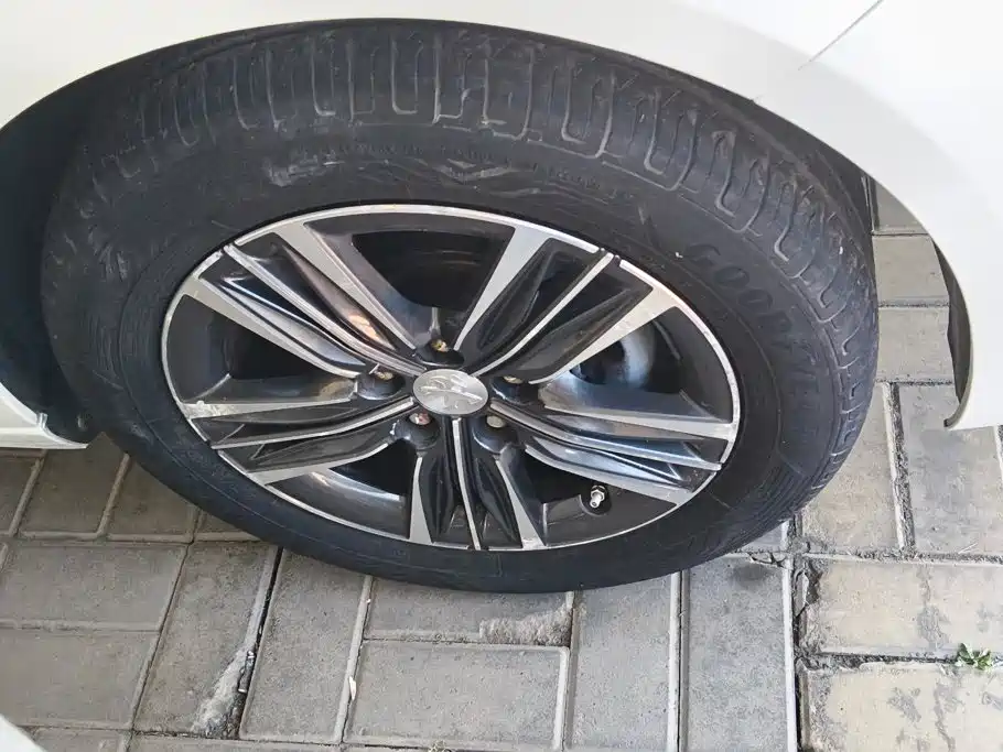 Peugeot 308 — миниатюра 6