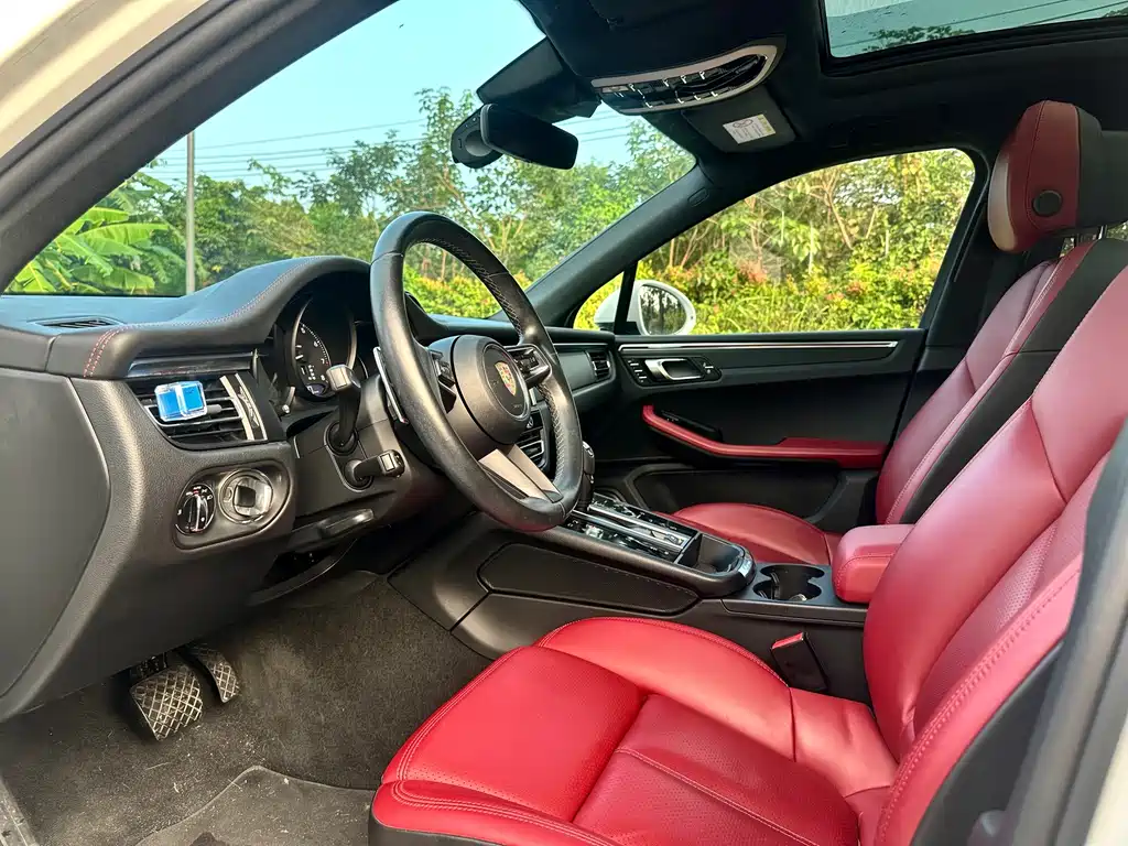 Porsche Macan — миниатюра 7