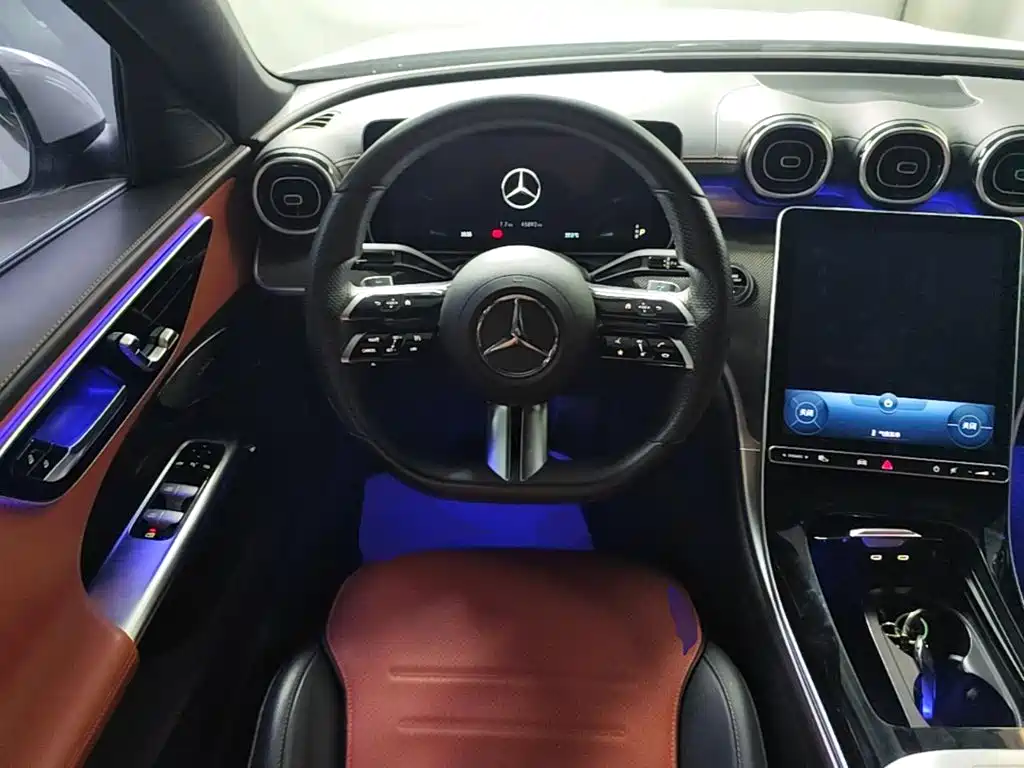 Mercedes-Benz C-Class — миниатюра 11