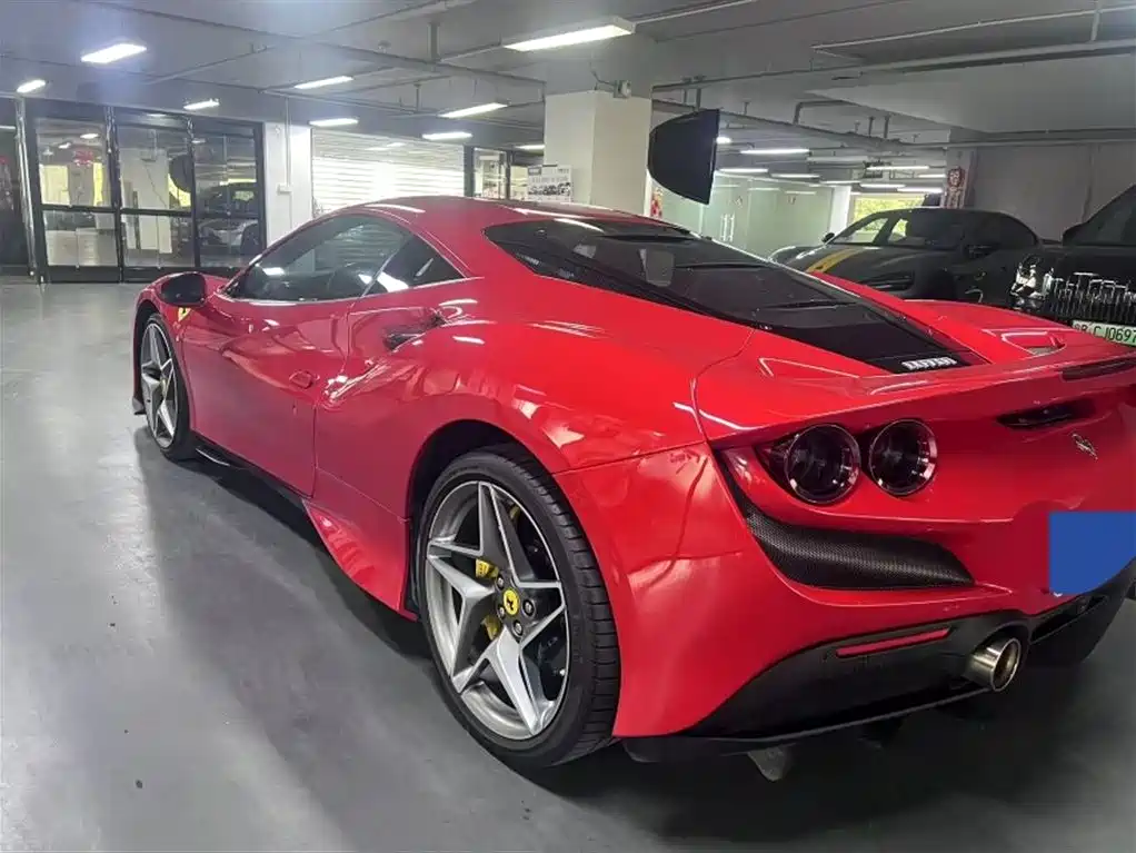 Ferrari F8 2019 Tributo 3.9T V8