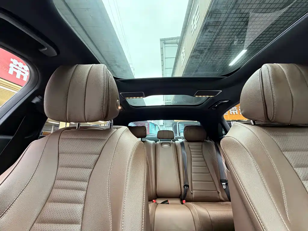 Mercedes-Benz E-Class — миниатюра 23