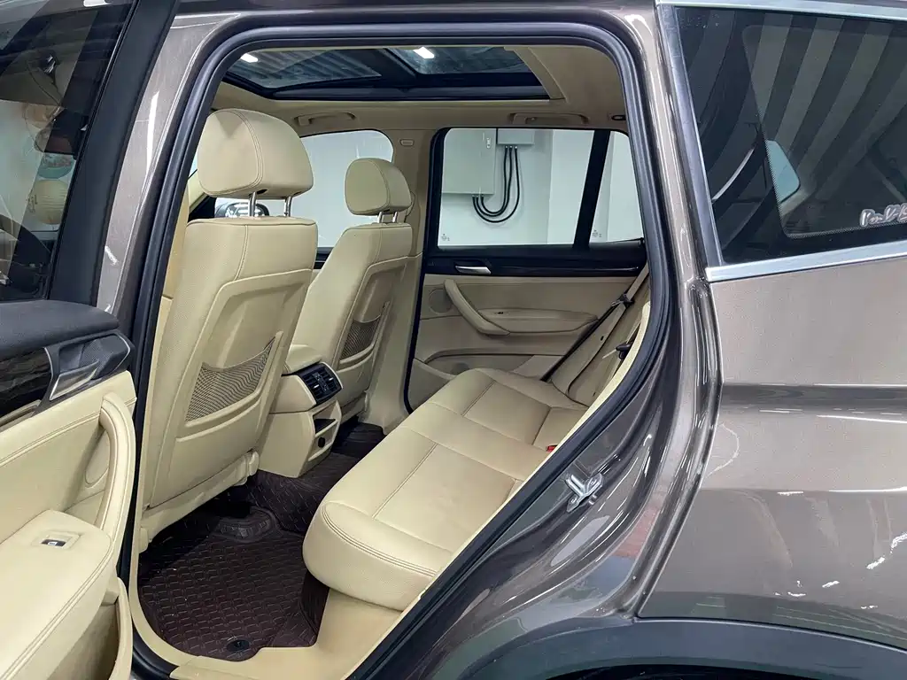 BMW X3 (Import) — миниатюра 9