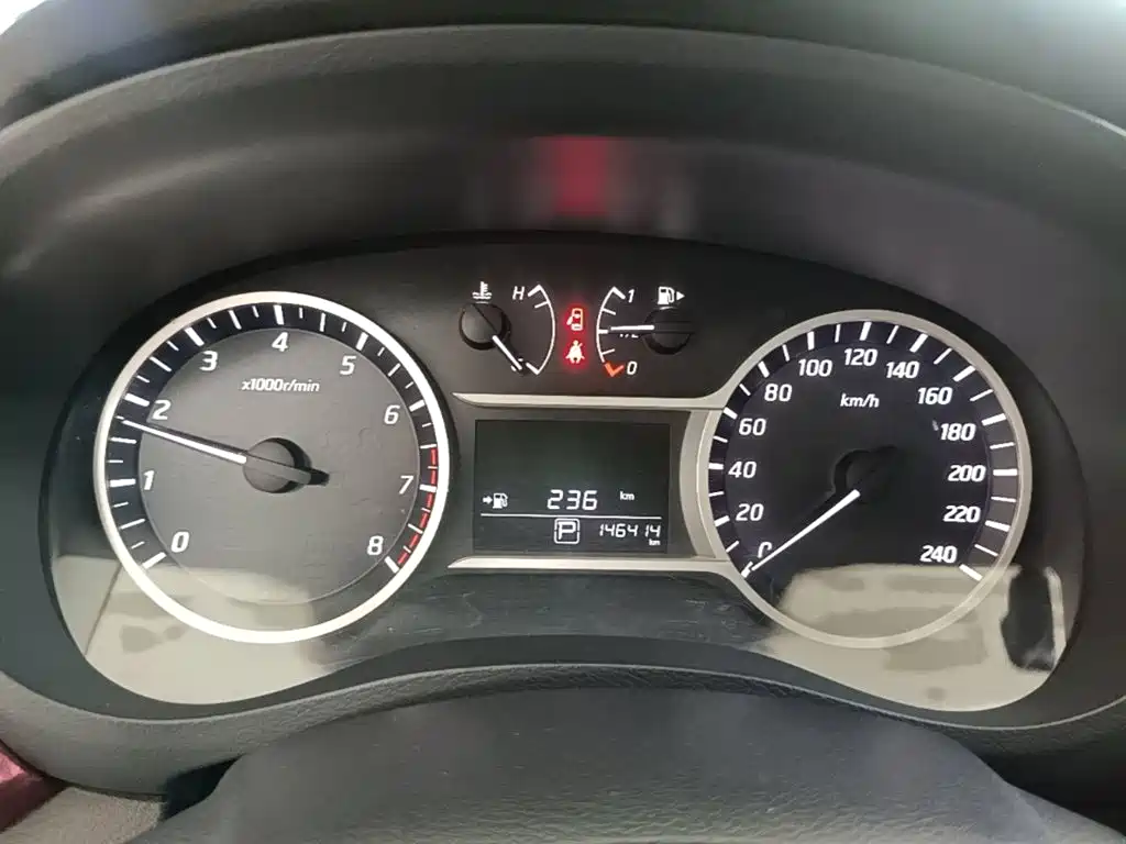 Nissan Bluebird — миниатюра 12