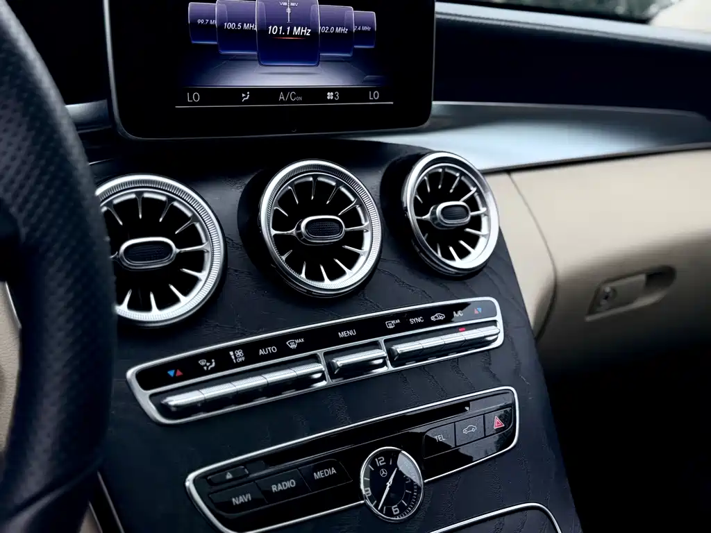Mercedes-Benz C-Class — миниатюра 16