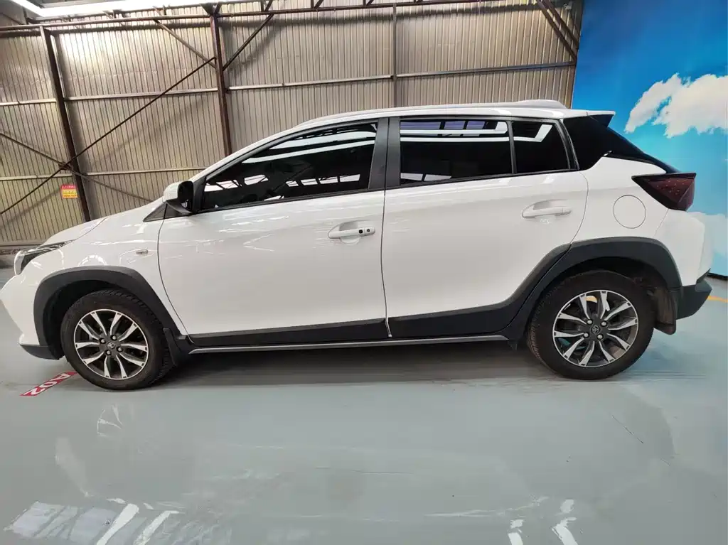 TOYOTA YARIS L ZHIXUAN