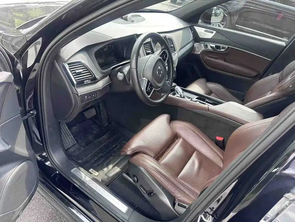 Volvo XC90 PHEV — миниатюра 3