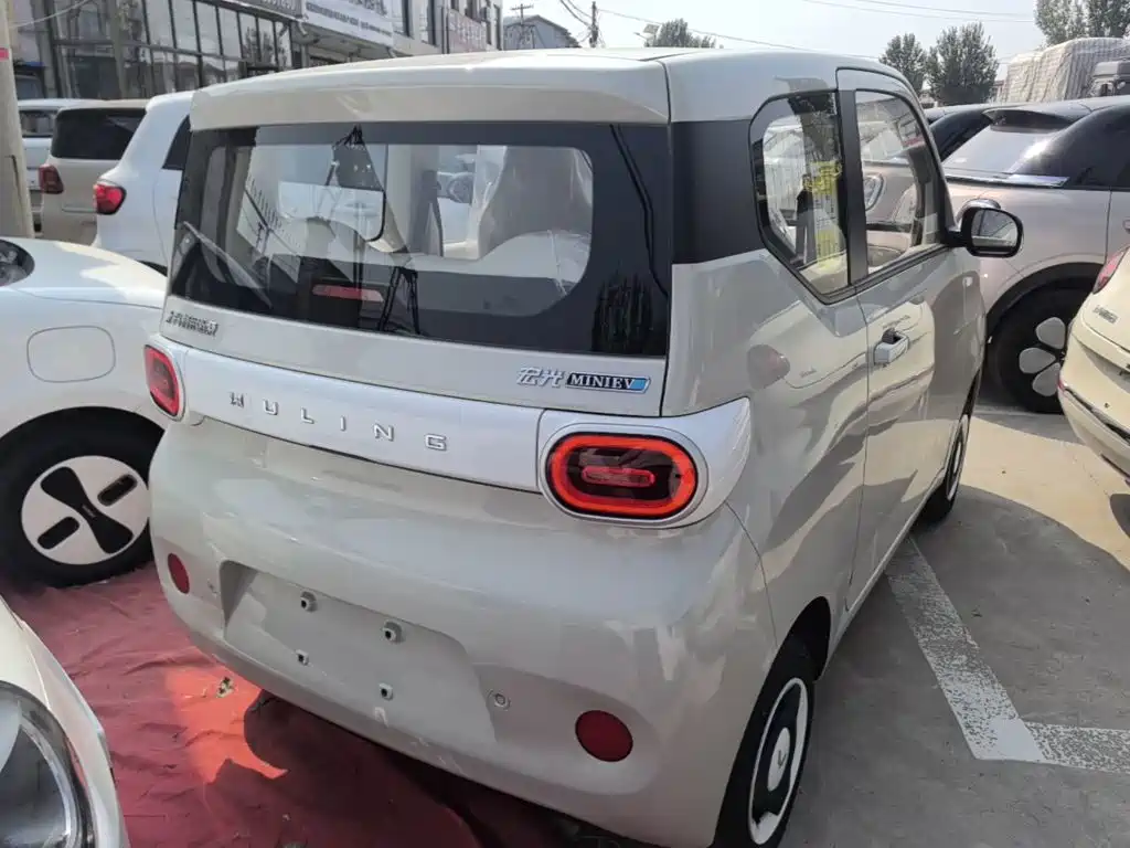 Wuling MINIEV — миниатюра 7