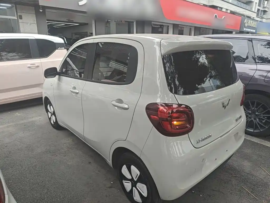 Wuling MINIEV — миниатюра 5